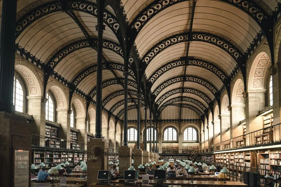 The reading hall of the research commons